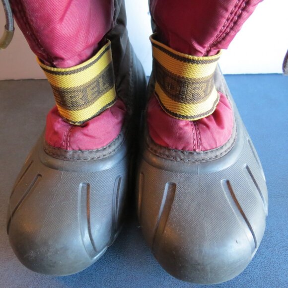 Sorel Children's Boots Slip On Brown/Maroon Rubber & Nylon Extra Lining Size 2 - Picture 2 of 10